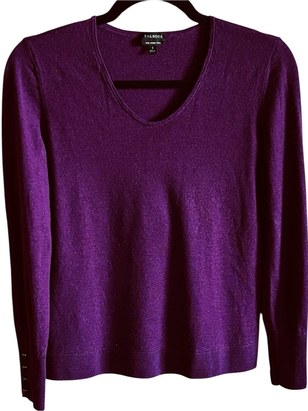 Women's Talbots v-neck long sleeve purple sweater in soft Merino wool.